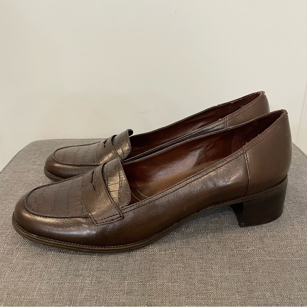 Naturalizer Brown Leather Crocodile-Effect Loafers